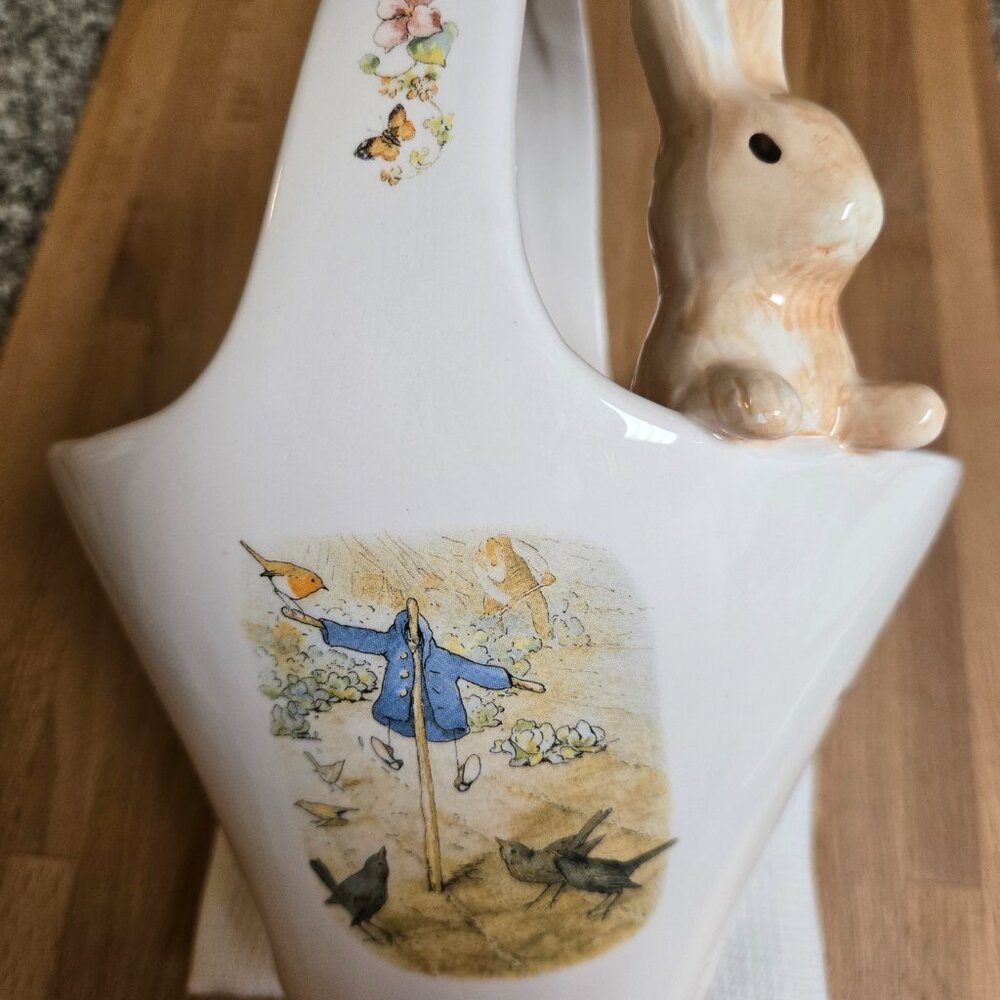Vintage 1998 Beatrix Potter Ceramic Easter Basket - Picture 4 of 6
